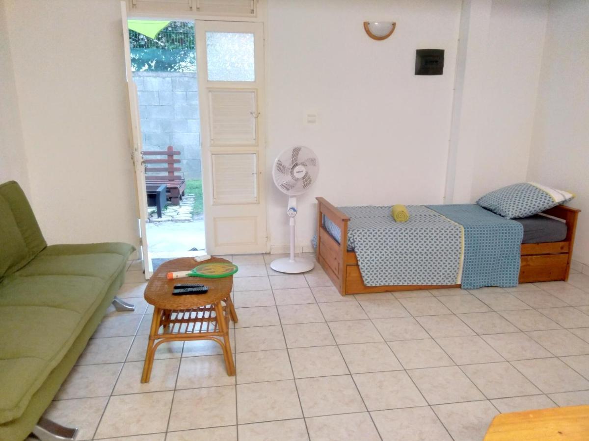 דירות לה קברה F2 Rez De Jardin Carbet מראה חיצוני תמונה