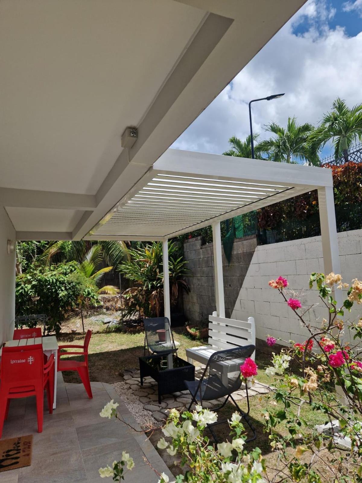 דירות לה קברה F2 Rez De Jardin Carbet מראה חיצוני תמונה